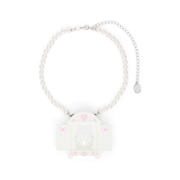 WHITE YVMIN X ASHLEY WILLIAMS WINDOW PHOTO FRAME BROOCH NECKLACE